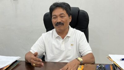 (Sekretaris Daerah Kabupaten Nabire, Yulianus Pasang)