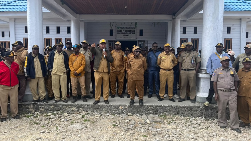 (Warga Deiyai Adukan Pengelolaan Dana Desa, Bupati Minta Semua Dugaan Dibuktikan Lewat Inspektorat)