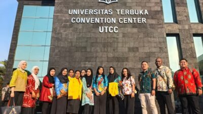 (21 Mahasiswa SALUT Nabire Resmi Diwisuda pada Wisuda Universitas Terbuka Wilayah 3 Tahun 2026)