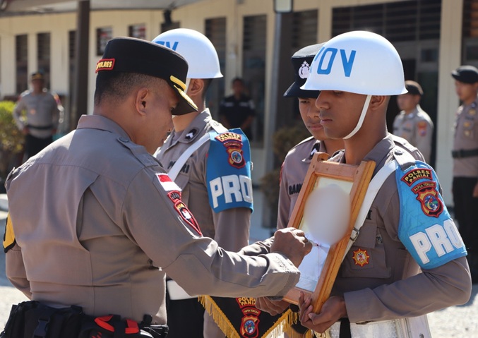 (Polres Paniai Pecat Tidak Hormat Bripka SVD, Kapolres: Jangan Main-Main dengan Kode Etik)