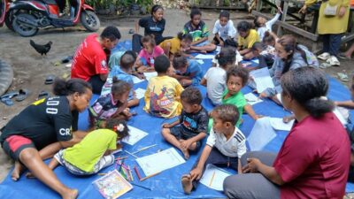 (Berawal dari Kegelisahan, Kini 11 Rumah Belajar Hadir untuk Ratusan Anak Papua)