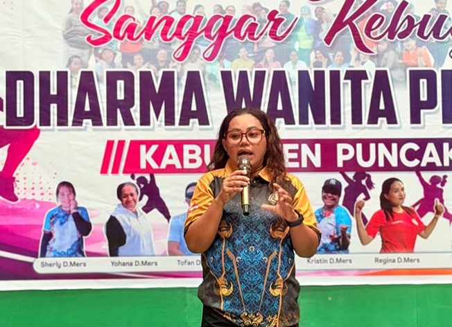 (Pj Sekda Puncak Jaya Resmikan Sanggar Kebugaran DWP, Dorong Budaya Hidup Sehat di Lingkungan ASN)