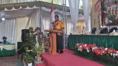 (Asisten III Bidang Administrasi Umum Sekretariat Daerah Kabupaten Nabire, Beny Ayorbaba, S.Sos., membacakan sambutan tertulis Bupati Nabire)
