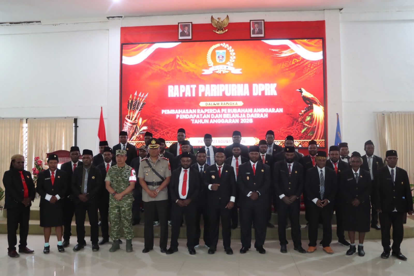 Rapat Paripurna DPRK Paniai Bahas Raperda Perubahan APBD 2026