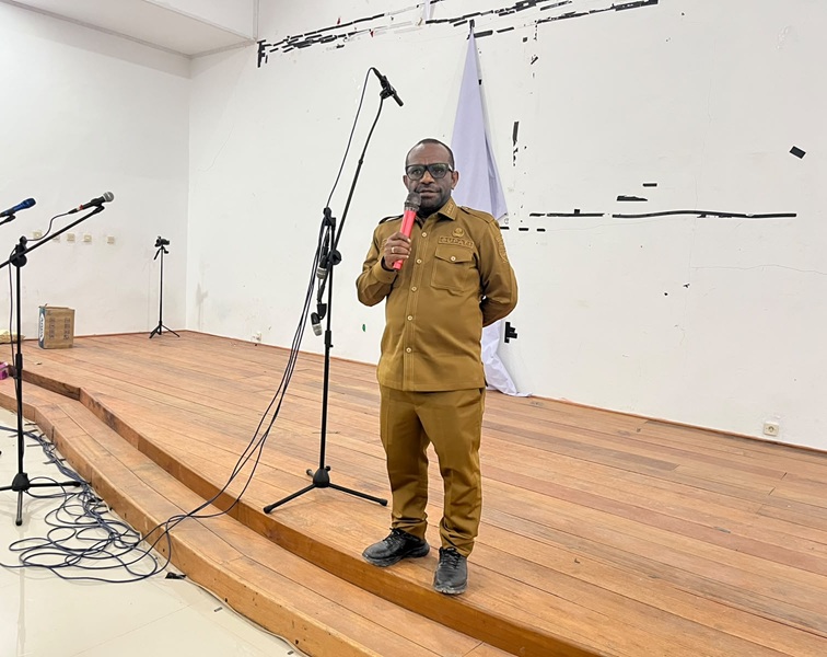 (Bupati Deiyai Tutup Lomba Vokal Grup, Siapkan Pembinaan Seni Lokal)