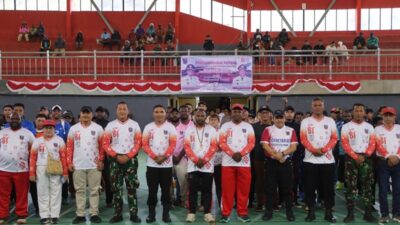 (Turnamen Futsal HUT RI ke-81 di Paniai Resmi Dibuka, Bupati dan Kapolres Turun Langsung ke Lapangan)