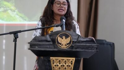 (Penjabat Sekretaris Daerah Kabupaten Puncak Jaya, Yubelina Enumbi, SE., MM., MH)