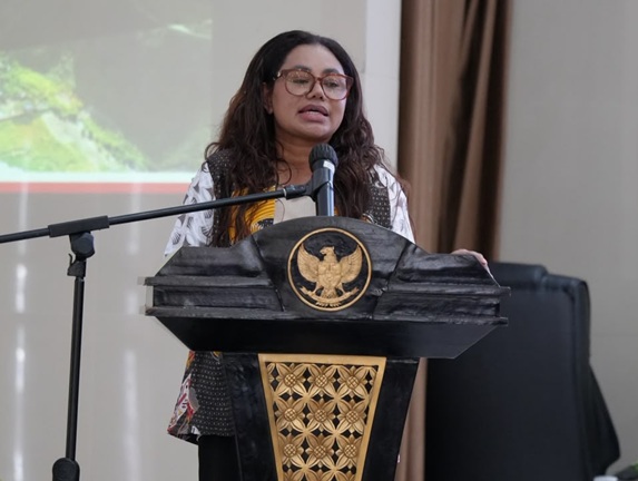 (Penjabat Sekretaris Daerah Kabupaten Puncak Jaya, Yubelina Enumbi, SE., MM., MH)