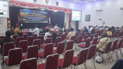 (DPRP Papua Tengah Kebut Enam Raperdasi dan Raperdasus, Ketenagakerjaan OAP Jadi Sorotan)