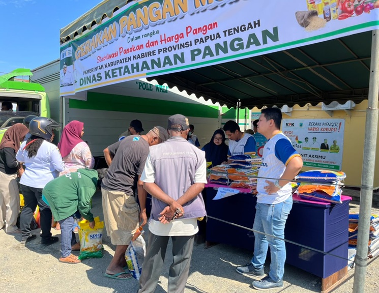 (Bulog Nabire Tingkatkan Distribusi Beras SPHP, Capai 70 Ton per Minggu)