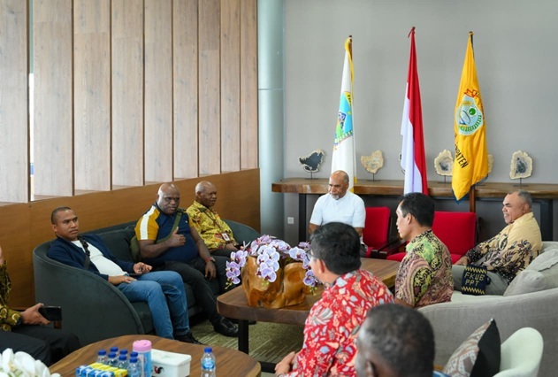 (Menteri HAM Natalius Pigai Tiba di Nabire Jelang HUT ke-81 RI, Ini Agenda Lengkapnya)