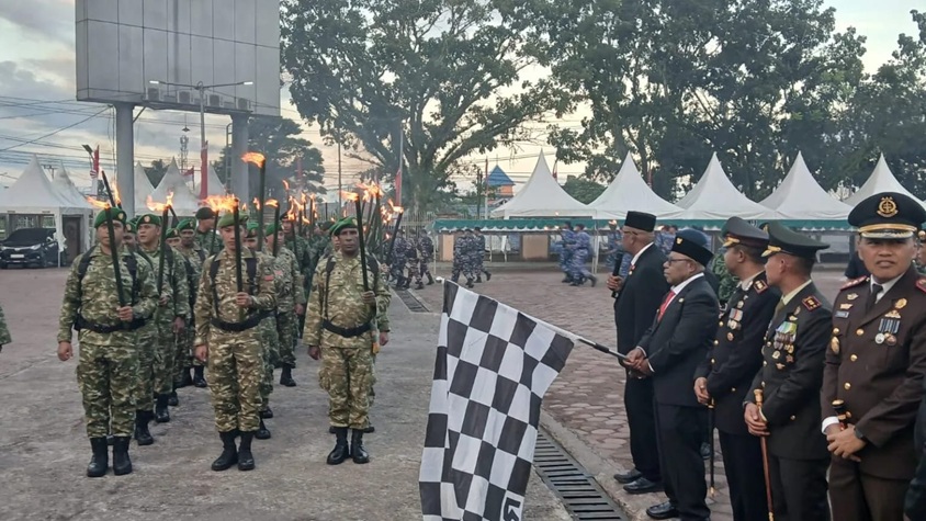 (Jelang HUT ke-81 RI, Bupati Mimika Johannes Rettob Pimpin Upacara Taptu)