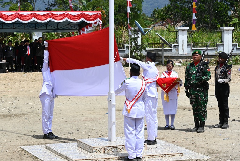 (Upacara Penurunan Bendera HUT ke-81 RI di Dogiyai Berjalan Aman, Ini Pesan Kapolres)