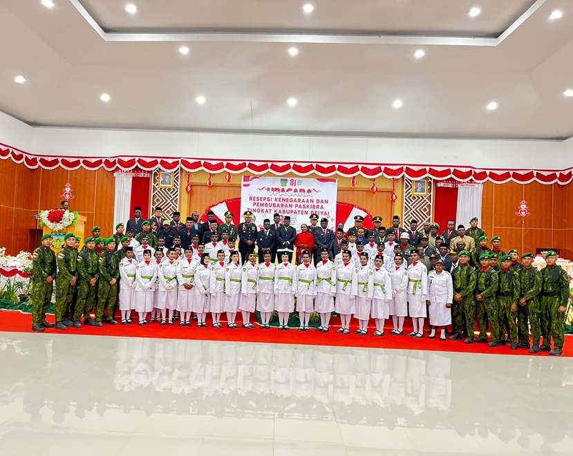 Resepsi HUT ke-81 RI, Bupati Melkianus Mote Apresiasi Paskibraka Deiyai