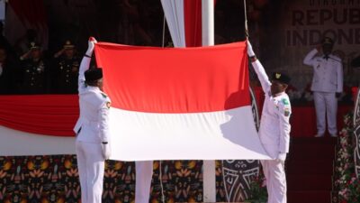 (Upacara Penurunan Bendera HUT RI ke-81 di Paniai Berlangsung Khidmat)