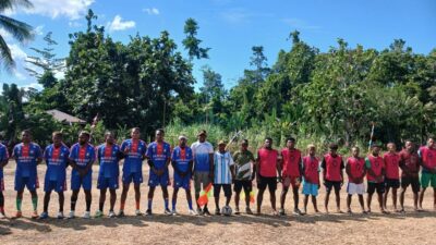 (Kampung Goni Juara Turnamen Sepak Bola HUT ke-81 RI di Teluk Umar Nabire)