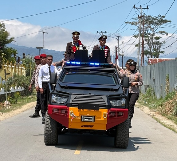Dua Personel Polres Dogiyai Resmi Purnabakti Setelah Puluhan Tahun Mengabdi