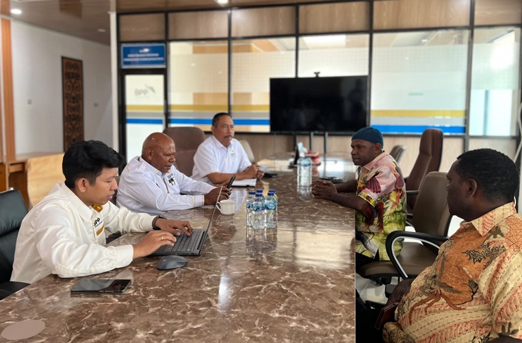 (Dewan Adat Nabire Minta Program Otsus Lebih Berpihak kepada Orang Asli Papua)