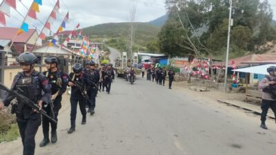 (Polres Dogiyai Intensifkan Patroli, Satu Pisau Diamankan dalam Razia)