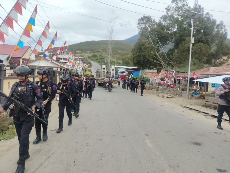 (Polres Dogiyai Intensifkan Patroli, Satu Pisau Diamankan dalam Razia)