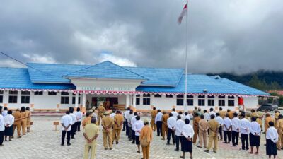 (Bupati Deiyai Pastikan Hak Tenaga Kesehatan dan Pendidikan Tetap Dibayar)