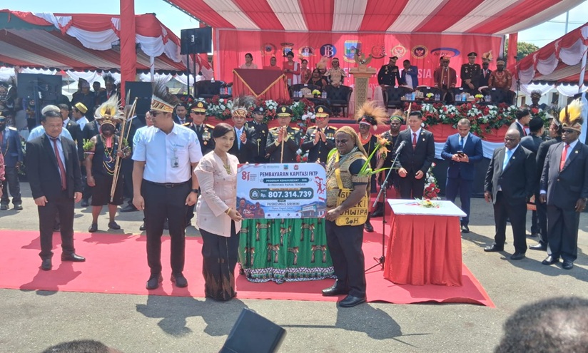 (BPJS Kesehatan Serahkan Manfaat KOSEHAT JKN kepada Pasien di Papua Tengah)