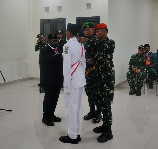 (Jelang HUT ke-81 RI, Pemda Dogiyai Gelar Taptu, Pawai Obor dan Kukuhkan 45 Paskibraka)