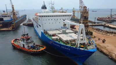 (Kapal PELNI KM Gunung Dempo)