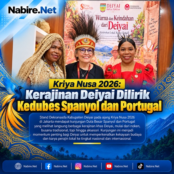 (Ketua Dekranasda Deiyai, Fransina Rumbiak Mote dan salah satu pengrajin Deiyai Foto bersama Duta Besar Spanyol untuk Indonesia)