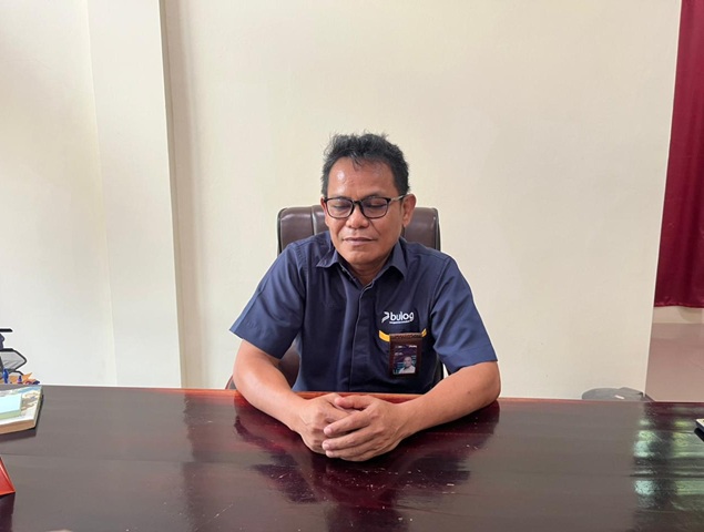 (Kepala Perum Bulog Nabire, Abdul Azis)